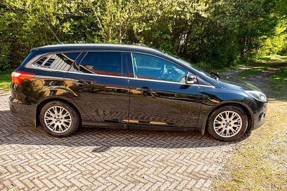 Ford Focus 2011 photo 3