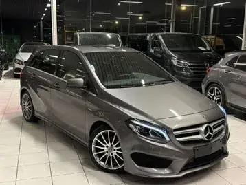 Mercedes-Benz B 180