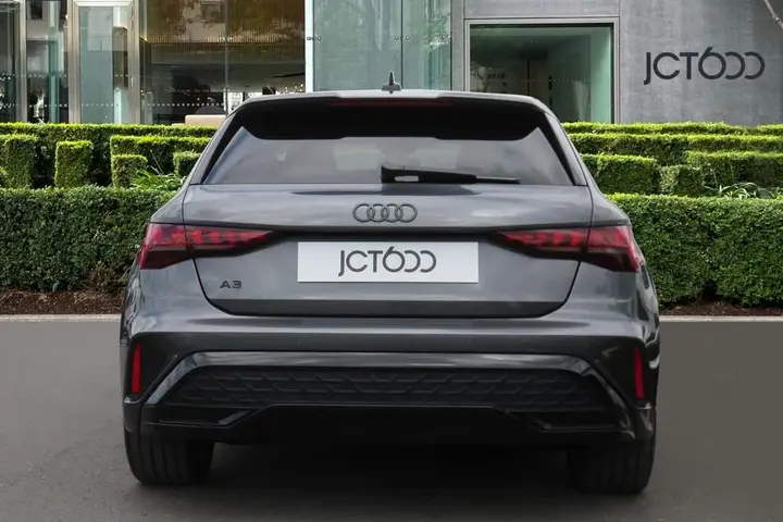 Audi A3 2025 photo 5