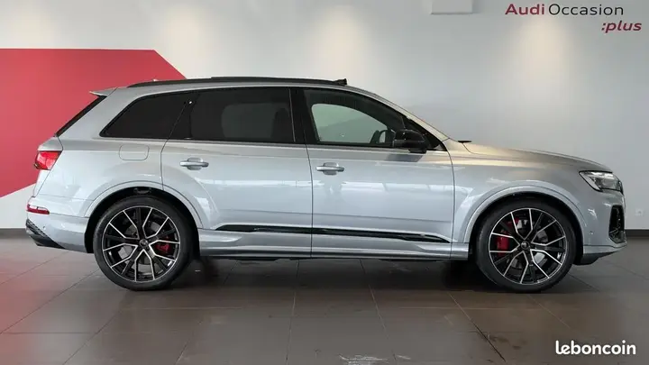 Audi Q7 2024 photo 2