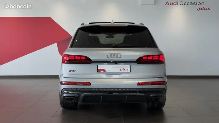Audi Q7 2024 photo 3