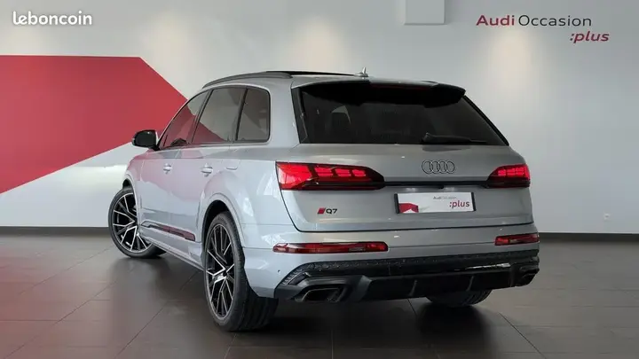 Audi Q7 2024 photo 4