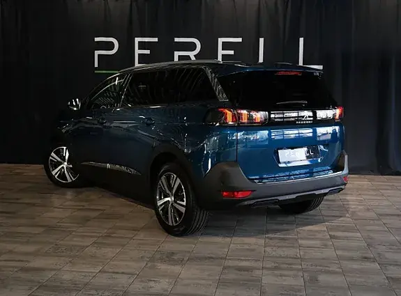 Peugeot 5008 2022 photo 3