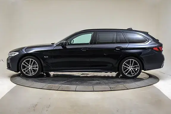 BMW 530E 2022 photo 2