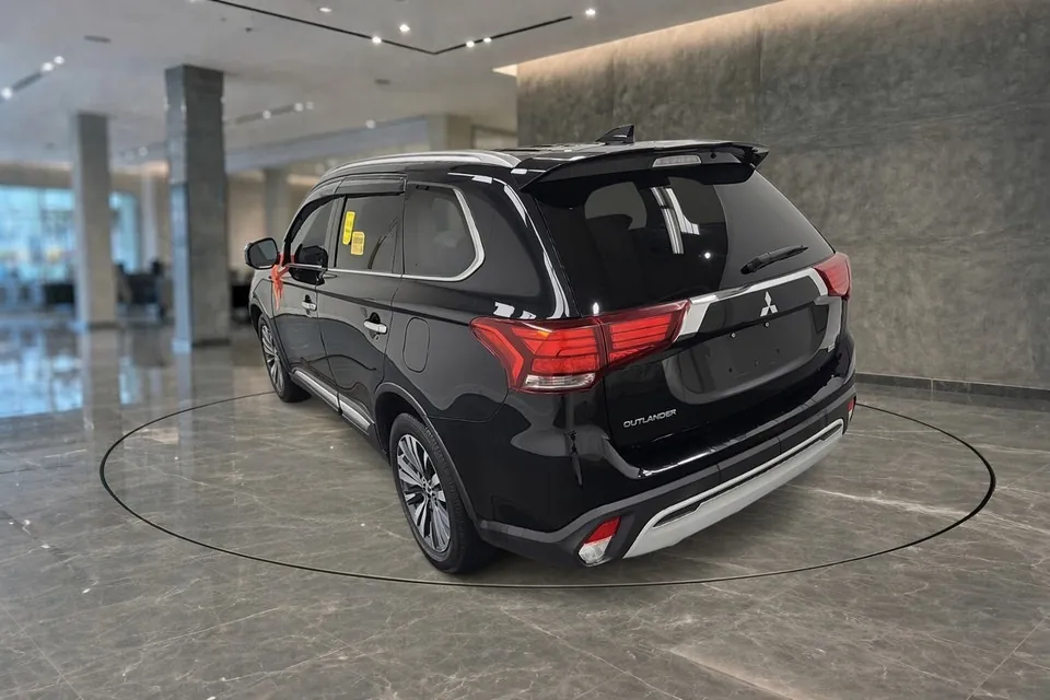 Mitsubishi Outlander 2020 photo 5