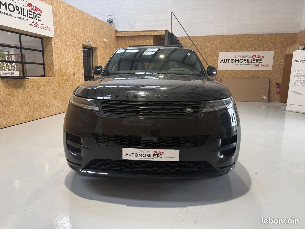 Land Rover Range Rover 2024 photo 2
