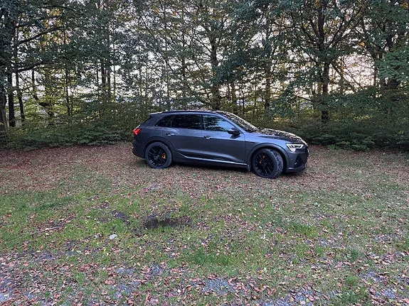 Audi E-Tron 2022 photo 2