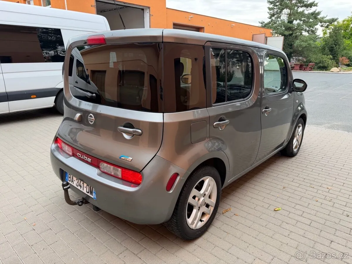 Nissan Cube 2010 photo 5