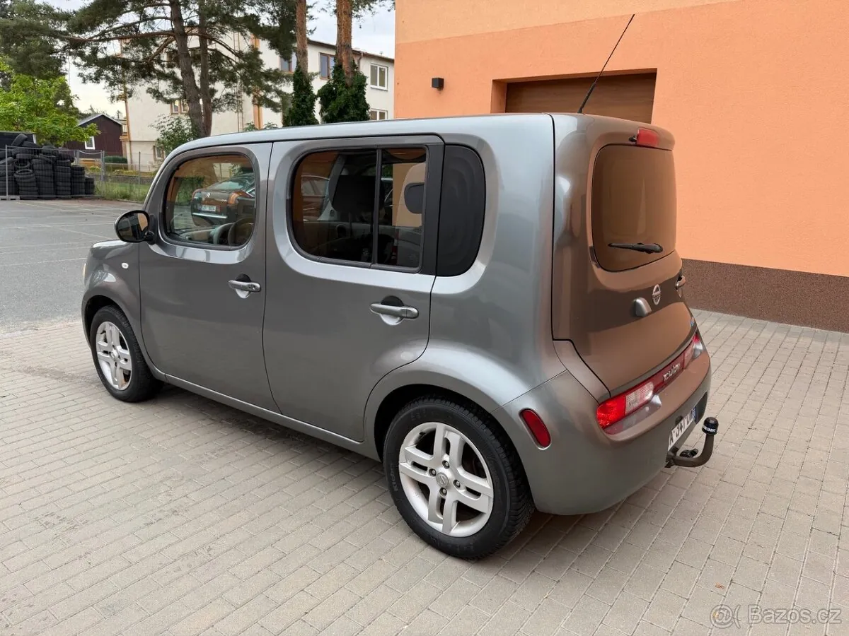 Nissan Cube 2010 photo 3
