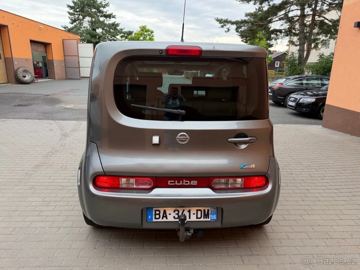 Nissan Cube 2010 photo 4