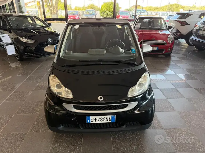 Smart Fortwo 2011 photo 2