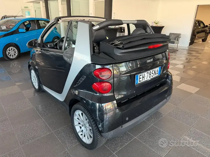 Smart Fortwo 2011 photo 5
