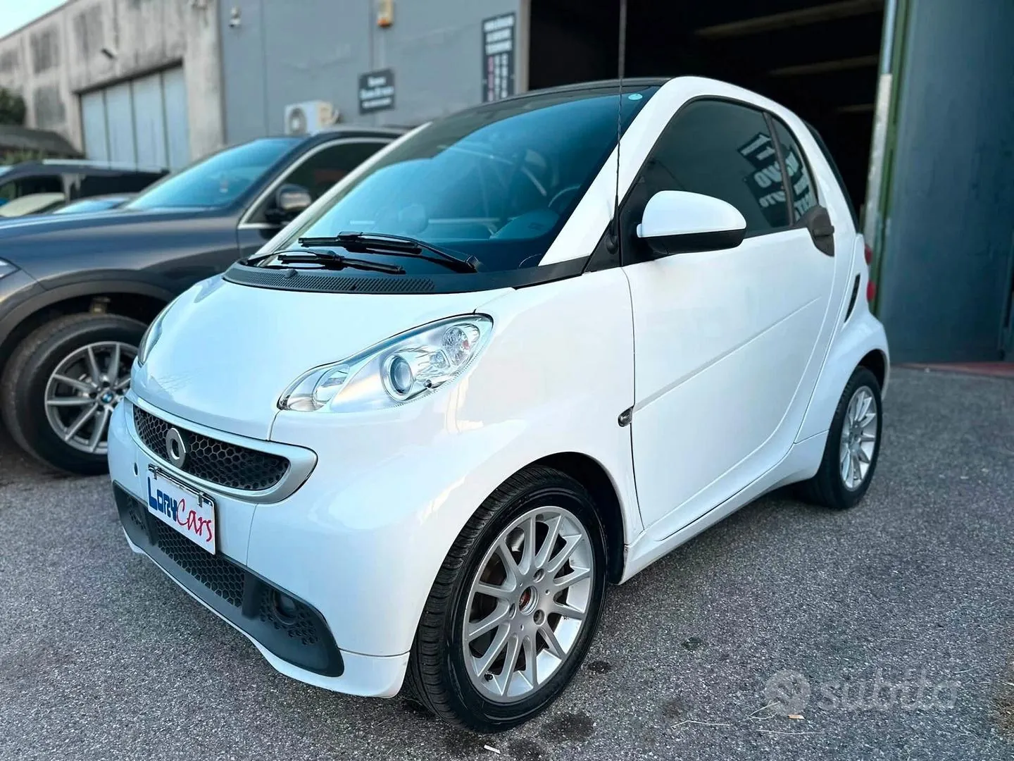 Smart Fortwo 2011 photo 2