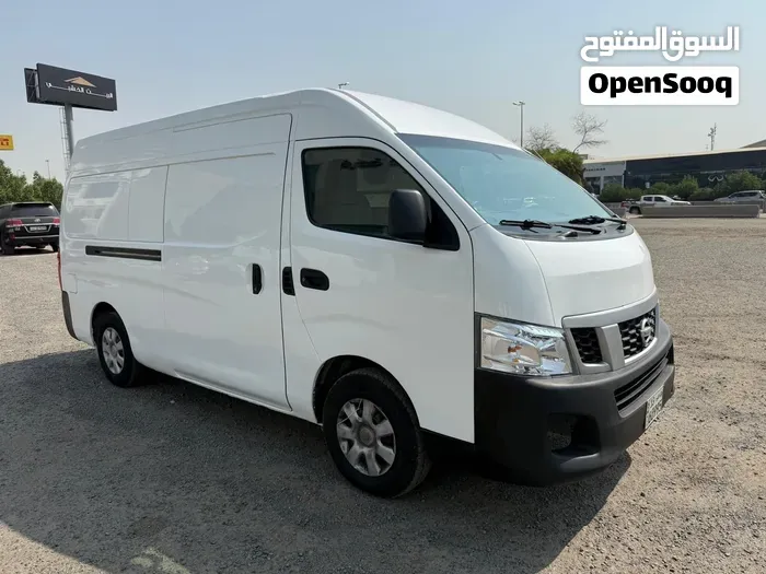 Nissan Urvan 2015 photo 2