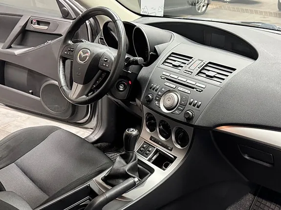 Mazda 3 2010 photo 2