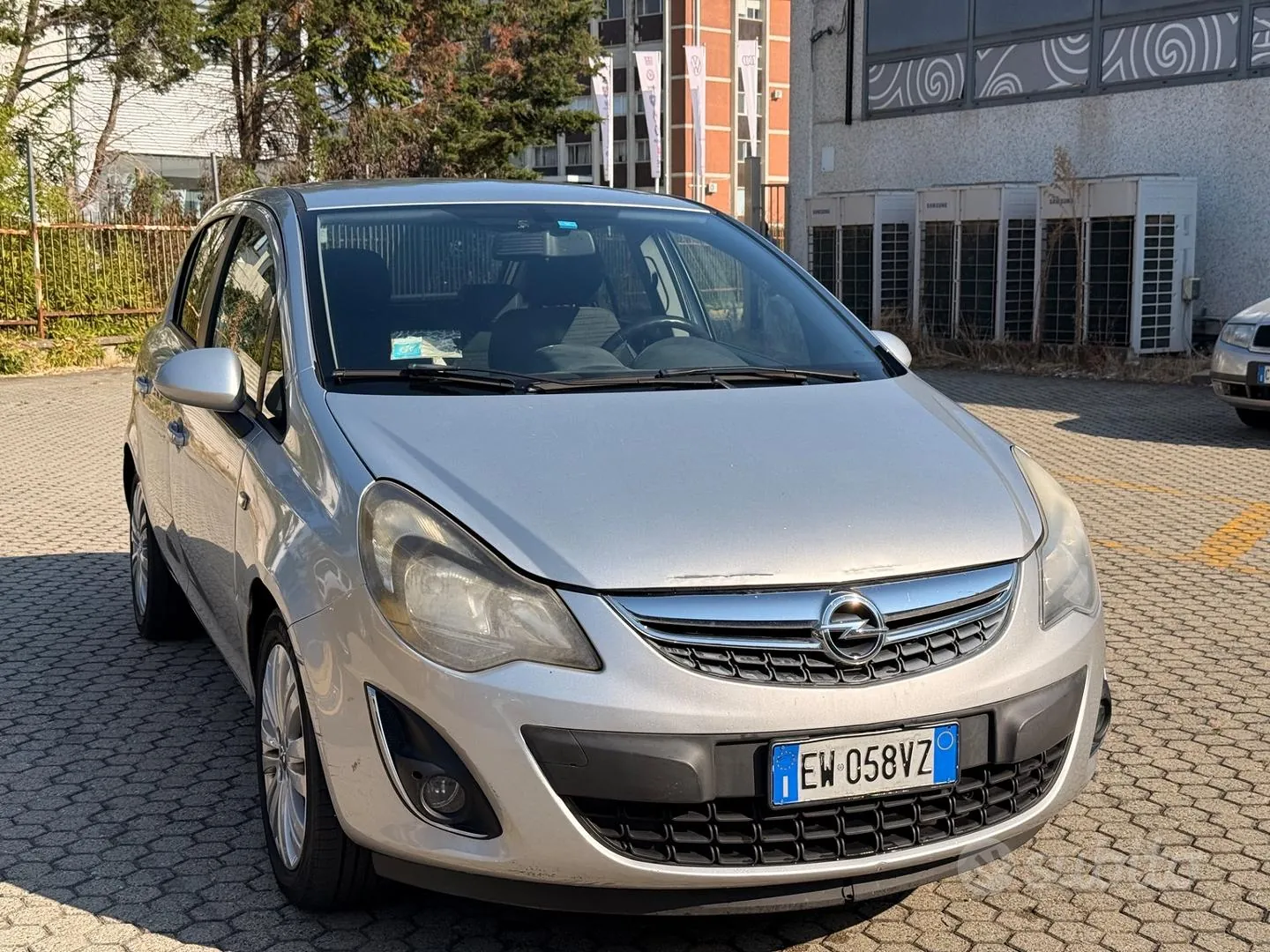 Opel Corsa 2012 photo 2