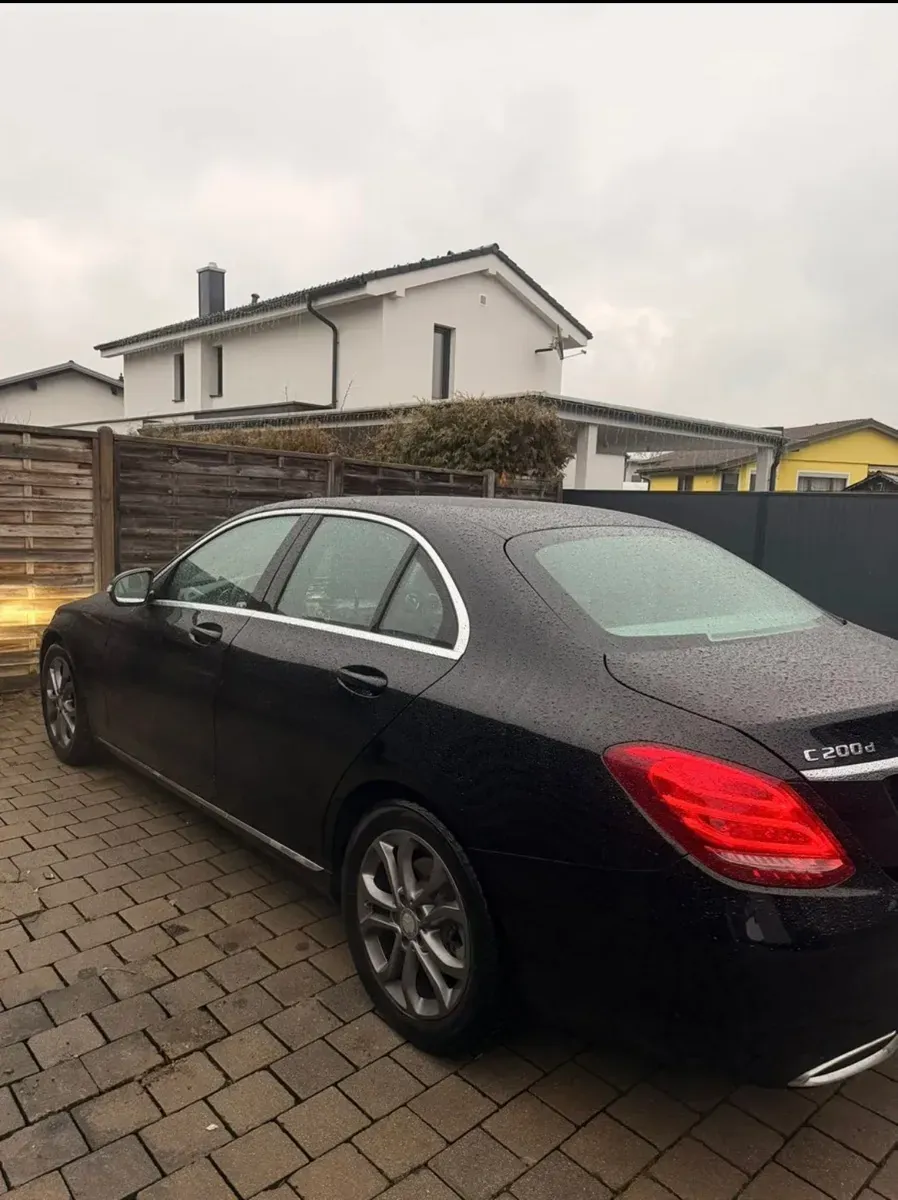 Mercedes-Benz C-Class 2017 photo 3