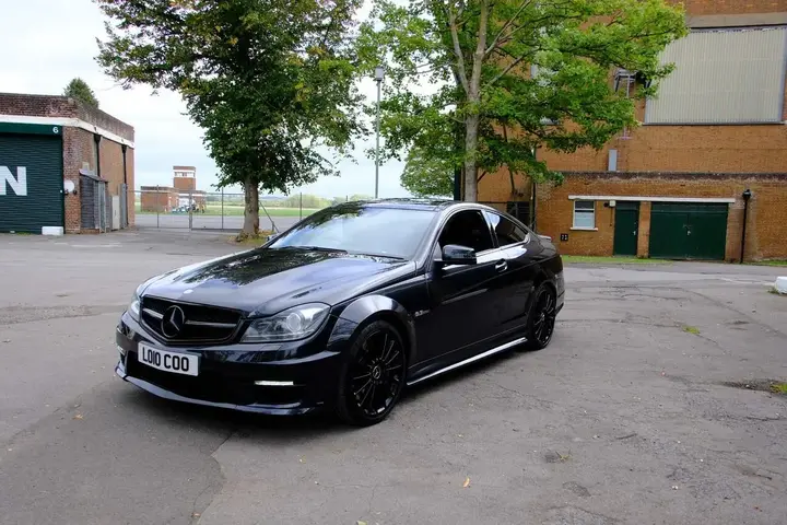 Mercedes-Benz C63 Amg 2012 photo 5