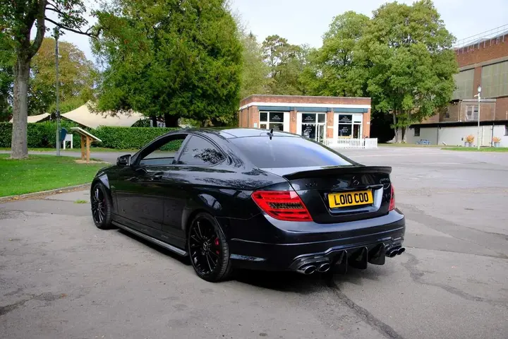 Mercedes-Benz C63 Amg 2012 photo 4
