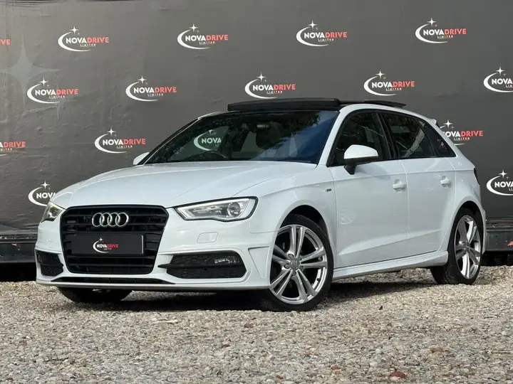 Audi A3 2015 photo 2