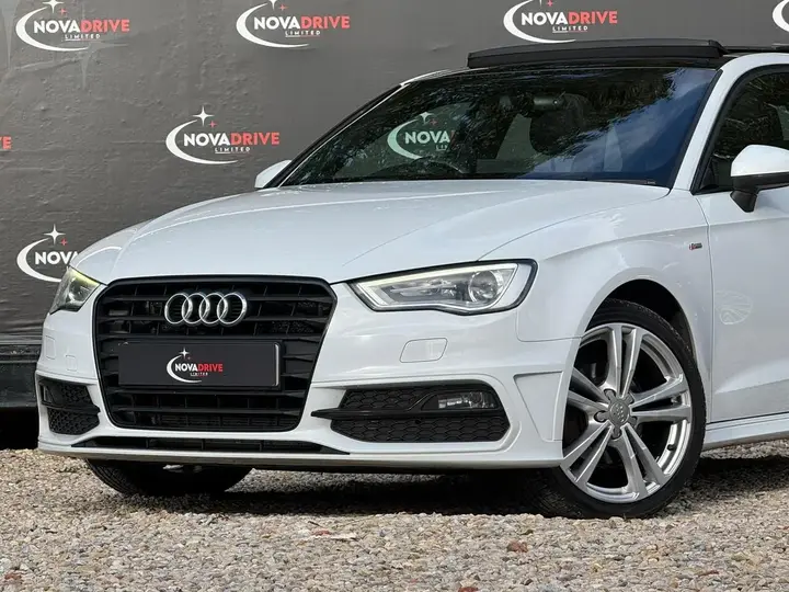 Audi A3 2015 photo 3