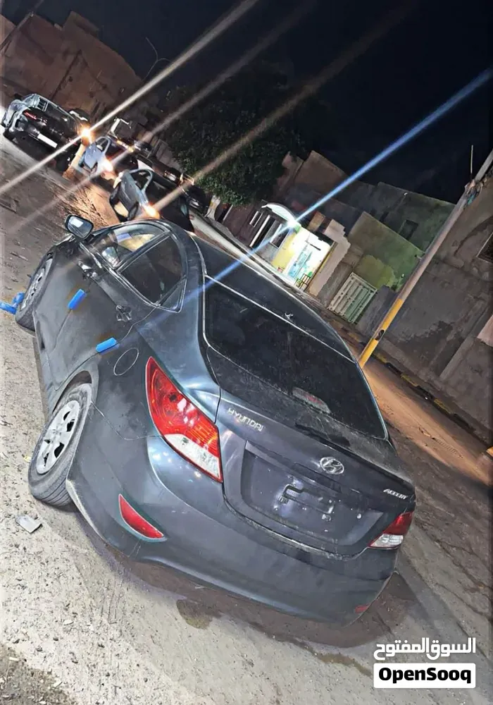 Hyundai Accent 2011 photo 3