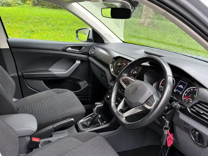 Volkswagen T-Cross 2021 photo 2