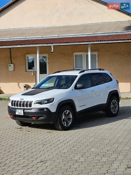 Jeep Cherokee 2019 photo 2