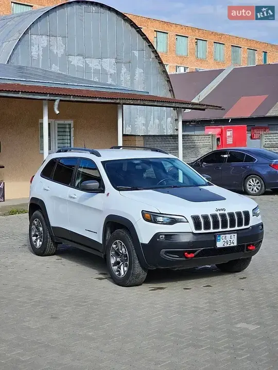 Jeep Cherokee 2019 photo 3