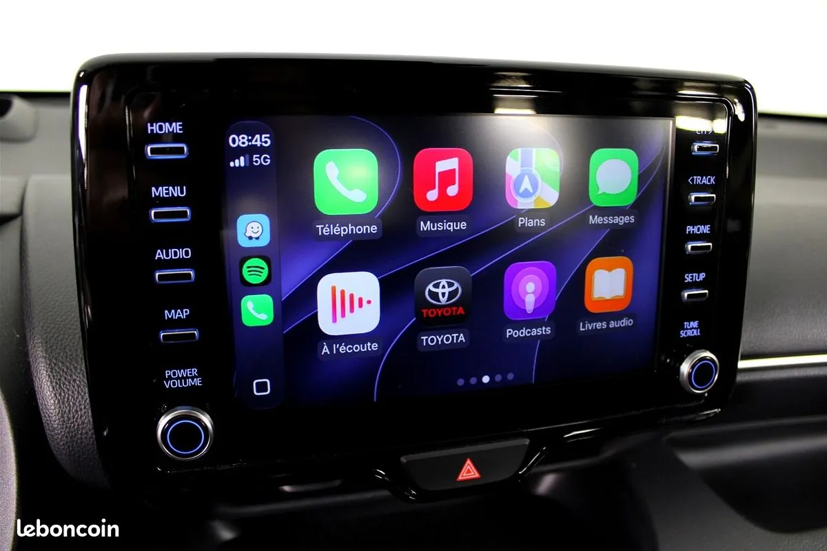 Toyota Yaris 2021 photo 2