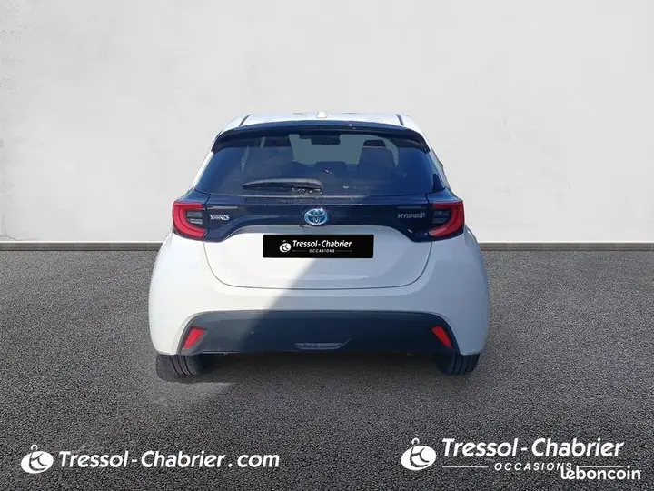 Toyota Yaris 2023 photo 4