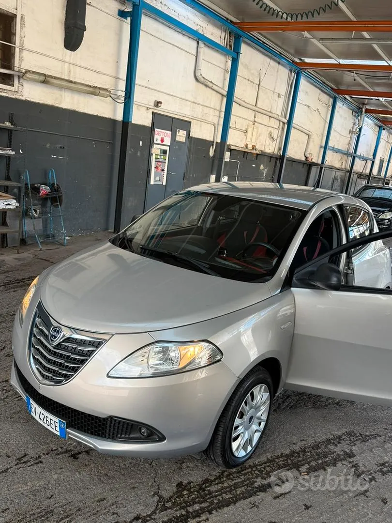 Lancia Ypsilon 2014 photo 4