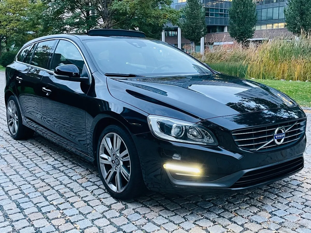 Volvo V60 2023 photo 4