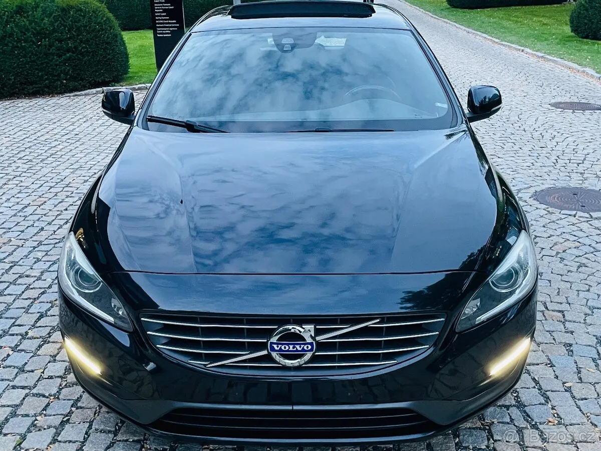 Volvo V60 2023 photo 3
