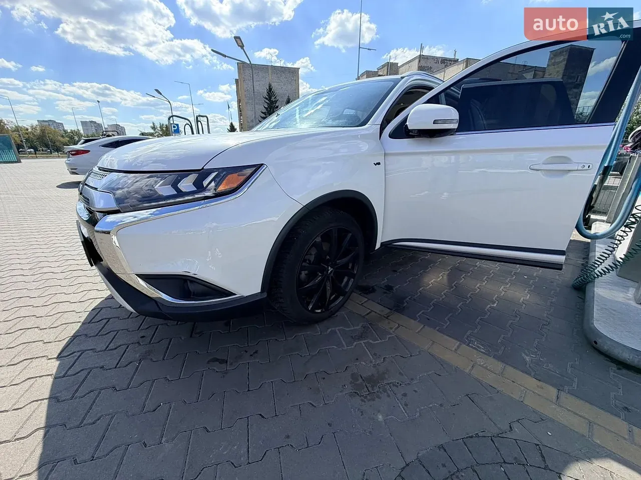 Mitsubishi Outlander 2018 photo 5