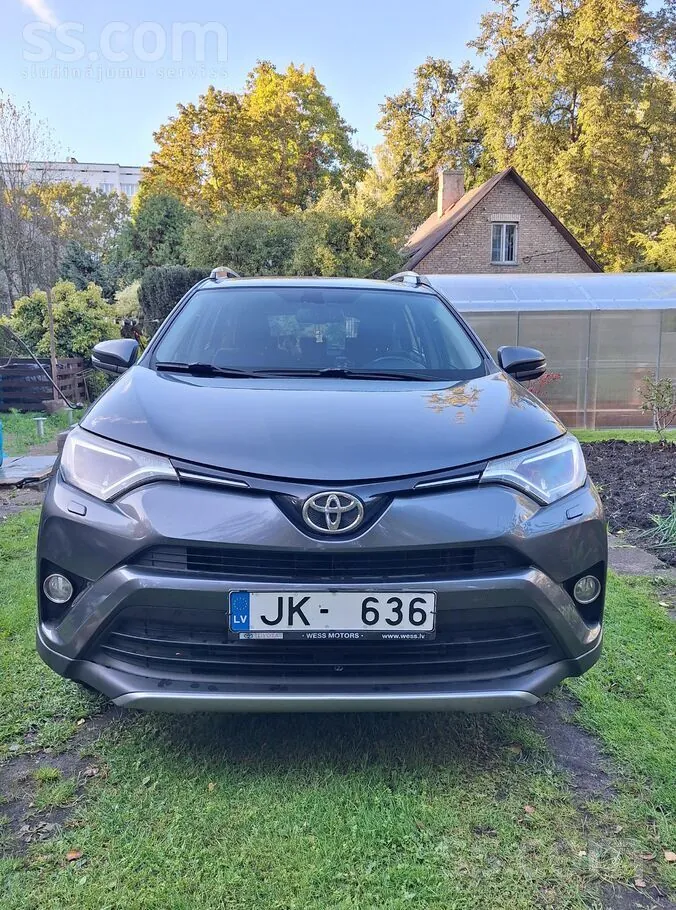 Toyota Rav4 2018 photo 2