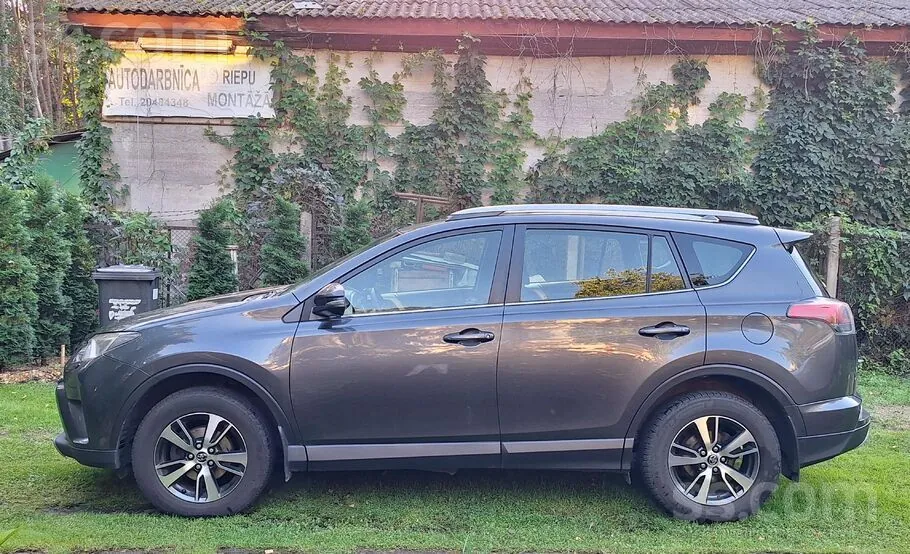 Toyota Rav4 2018 photo 5