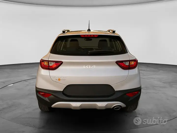 Kia Stonic 2022 photo 2