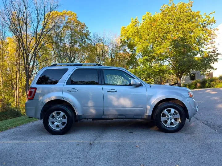 Ford Escape 2011 photo 3