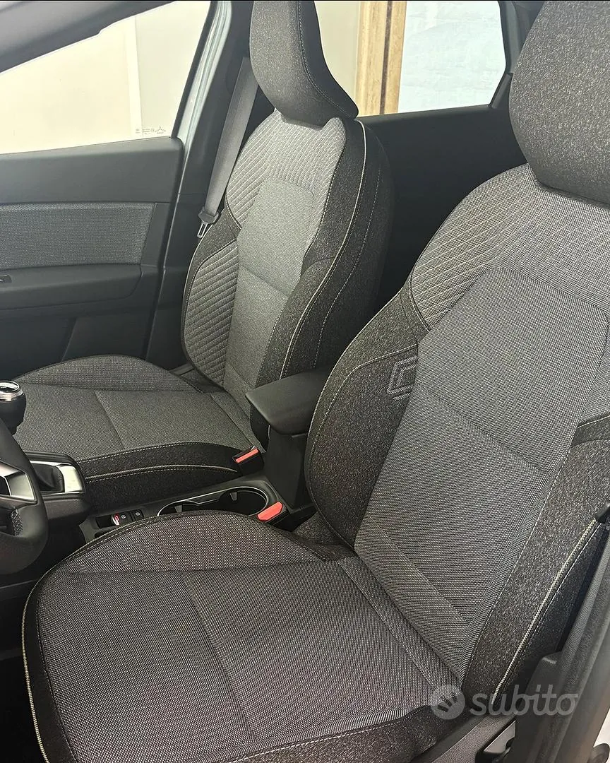 Renault Captur 2026 photo 5