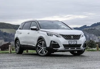 Peugeot 5008 2018 photo 2
