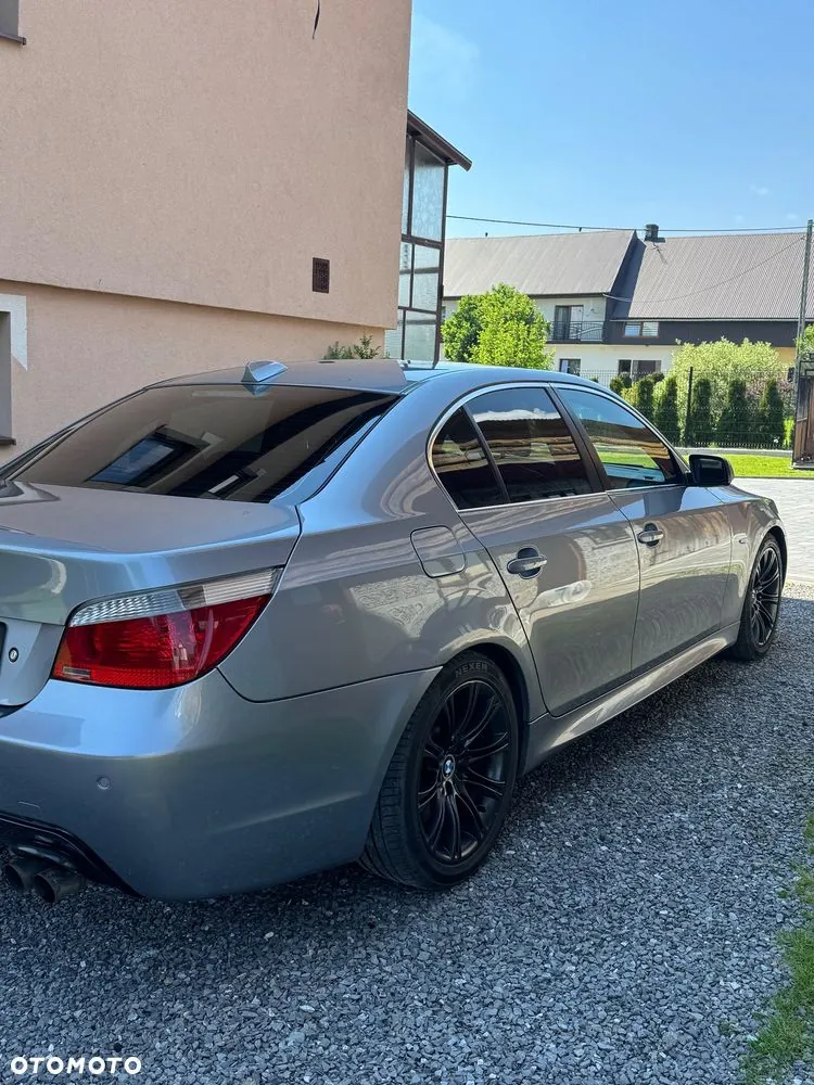 BMW E60 2005 photo 4