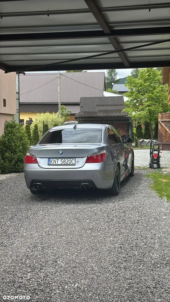 BMW E60 2005 photo 2