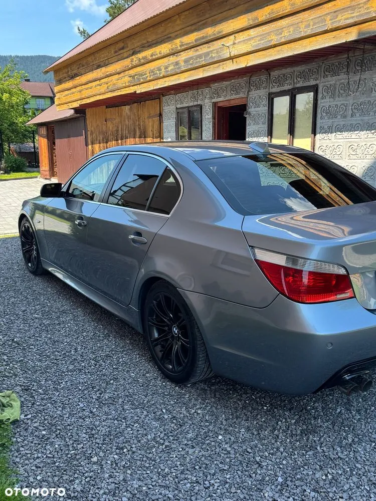 BMW E60 2005 photo 3