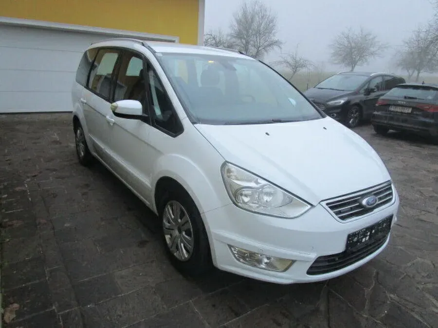Ford Galaxy 2011 photo 2