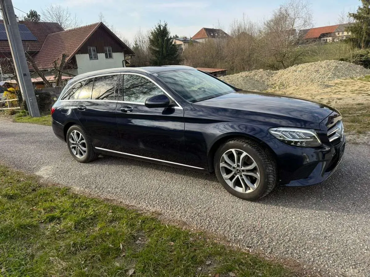 Mercedes-Benz C-Class 2018 photo 3