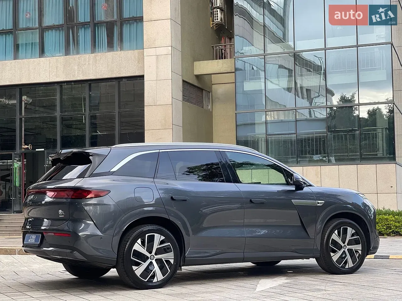 BYD Tang L 2025 photo 2