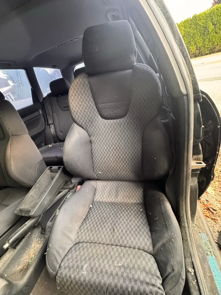 Audi A4 1999 photo 2
