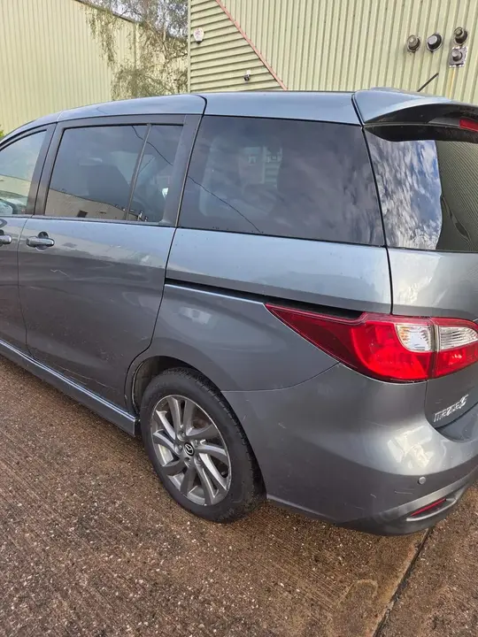 Mazda Mazda5 2013 photo 4