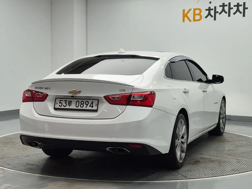 Chevrolet Malibu 2017 photo 3